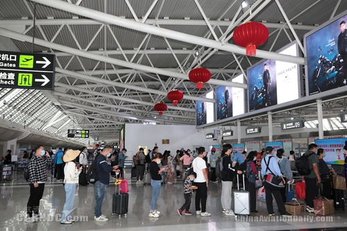 三亞機(jī)場(chǎng)2022年春運(yùn)期間預(yù)計(jì)運(yùn)送旅客224萬人次，道路運(yùn)輸全力保障
